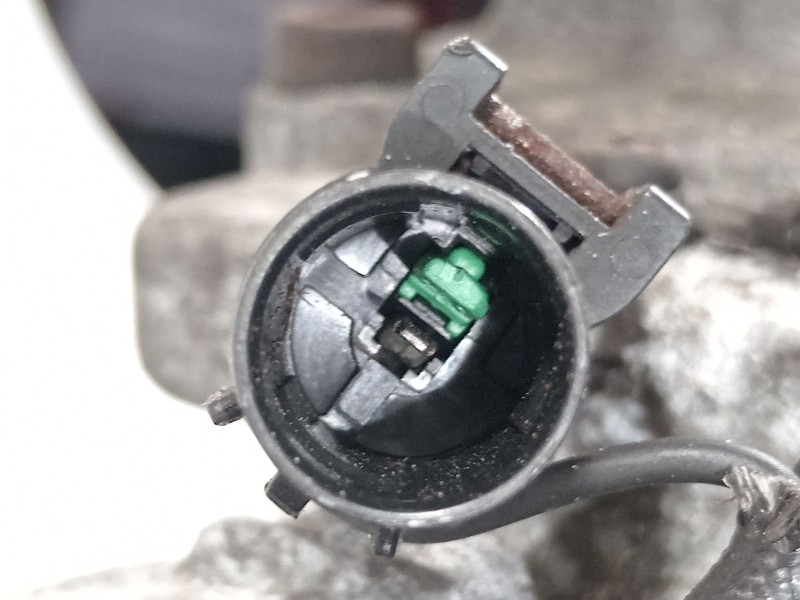 Recambio de compresor aire acondicionado para ssangyong rodius xdi referencia OEM IAM 180500390A  6652300211