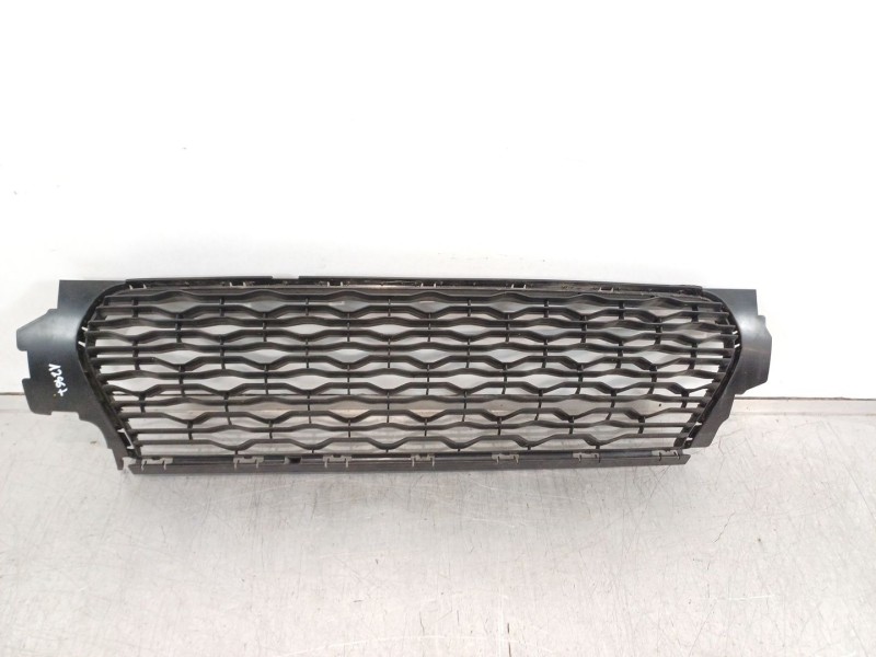 Recambio de rejilla paragolpes central para dacia duster ii access referencia OEM IAM 622544890R  