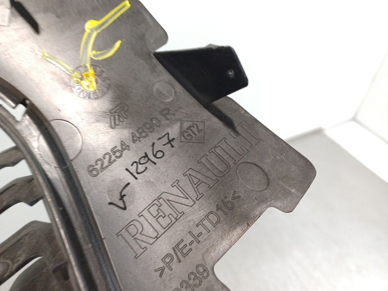 Recambio de rejilla paragolpes central para dacia duster ii access referencia OEM IAM 622544890R  