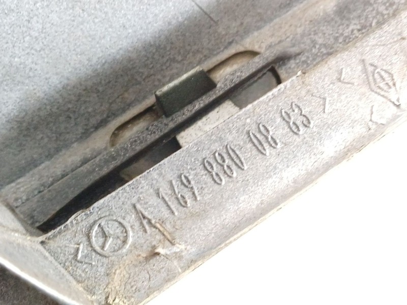 Recambio de rejilla delantera para mercedes-benz clase b (w245) 200 (245.233) referencia OEM IAM A1698800883  