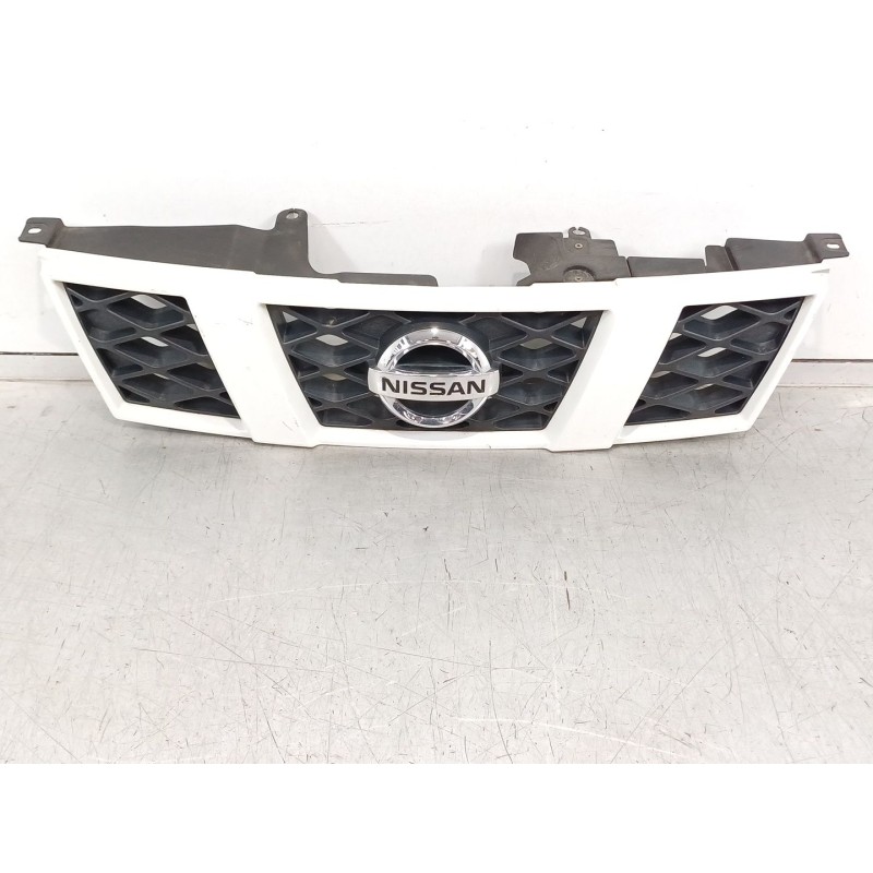 Recambio de rejilla delantera para nissan x-trail (t31) le referencia OEM IAM 62310JG40A  