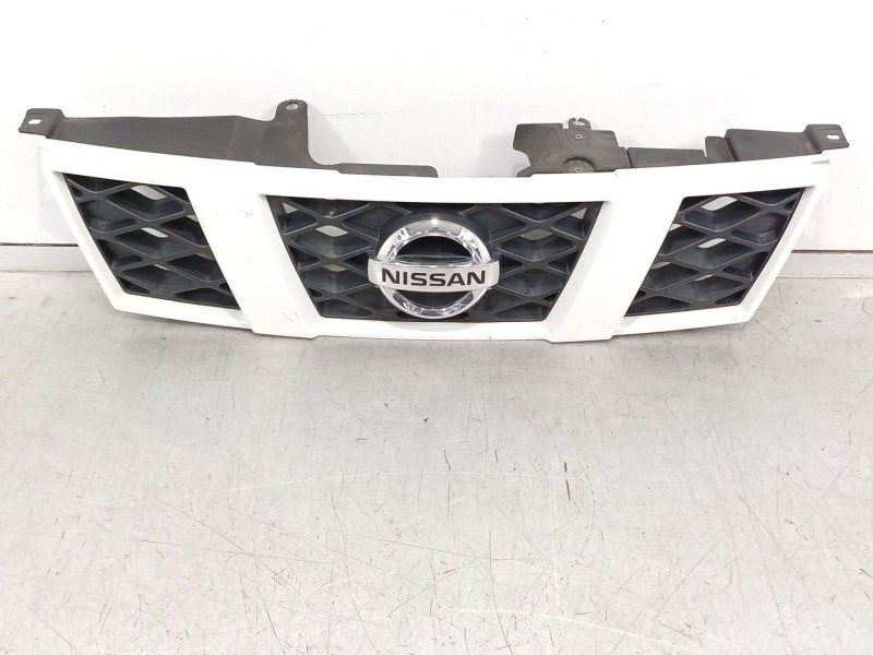Recambio de rejilla delantera para nissan x-trail (t31) le referencia OEM IAM 62310JG40A  