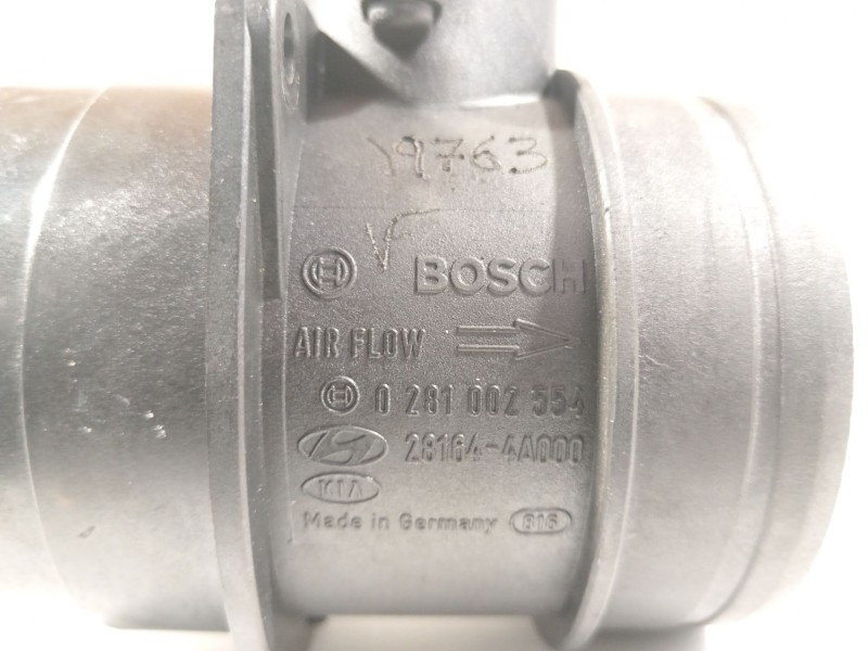 Recambio de caudalimetro para kia carnival ii 2.9 cdri ex referencia OEM IAM 281644A000  0281002554