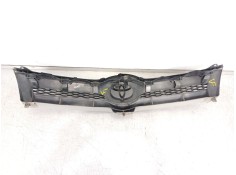 Recambio de rejilla delantera para toyota corolla verso (r1) 2,2 d-4d sport referencia OEM IAM 531110F020  531170F010 2