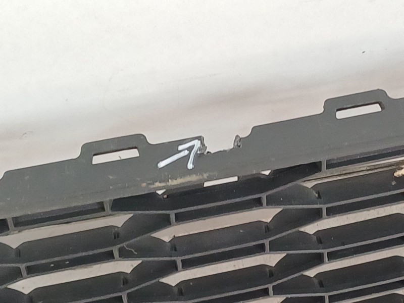 Recambio de rejilla paragolpes delantero para seat leon (5f1) fr referencia OEM IAM 5F0853667A  