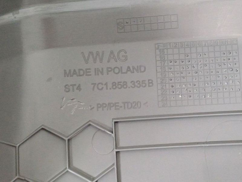 Recambio de moldura para volkswagen crafter kasten (sy) furgón 35 bl ta fwd referencia OEM IAM 7C1858335B  