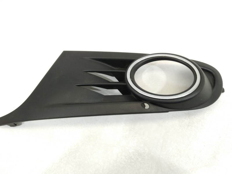 Recambio de rejilla paragolpes izquierda para volkswagen golf vi (5k1) rabbit bluemotion referencia OEM IAM 5K0853665  