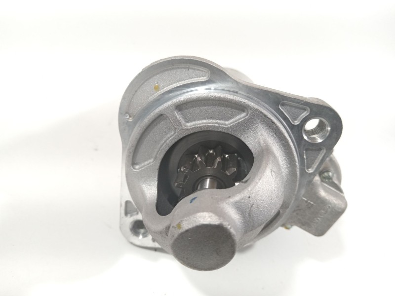 Recambio de motor arranque para kia stonic (ybcuv) platinum edition referencia OEM IAM 361000800  