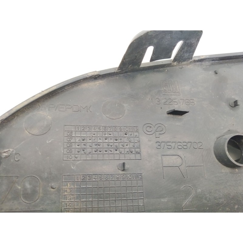 Recambio de rejilla paragolpes derecha para opel astra h sedán (a04) 1.7 cdti (l69) referencia OEM IAM 13225765  