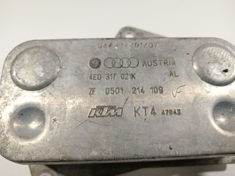 Recambio de enfriador aceite motor para audi s6 berlina 4f2 referencia OEM IAM 4E0317021K  