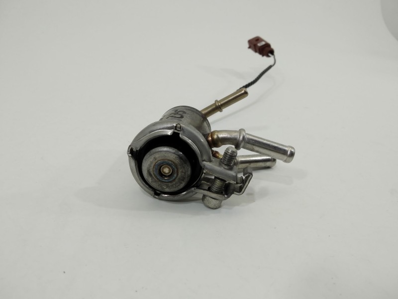 Recambio de inyector para volkswagen crafter kasten (sy) furgón 35 bl ta fwd referencia OEM IAM 2N0131113L  