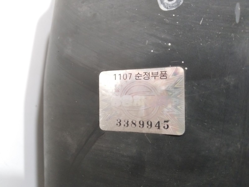 Recambio de faro izquierdo para ssangyong rodius xdi referencia OEM IAM 3389945  8310121305