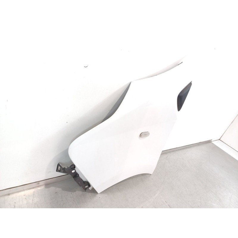 Recambio de aleta delantera izquierda para opel vivaro b kasten/combi combi l1 2.9t referencia OEM IAM   