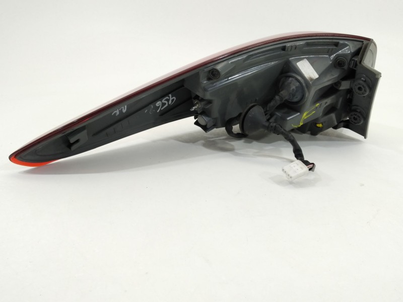 Recambio de piloto trasero derecho para hyundai i40 city s blue referencia OEM IAM 924023Z300  