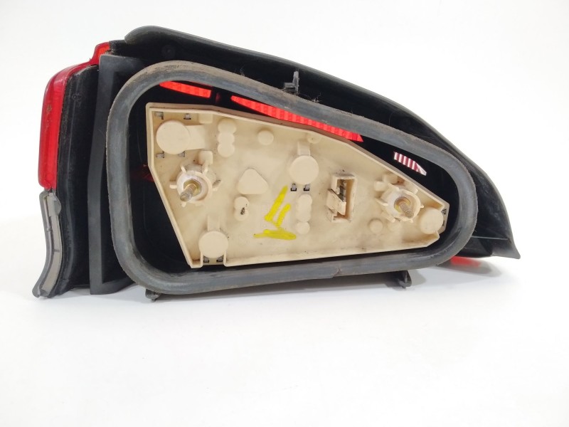 Recambio de piloto trasero derecho para peugeot 106 i (1a, 1c) 1.1 referencia OEM IAM 635184  