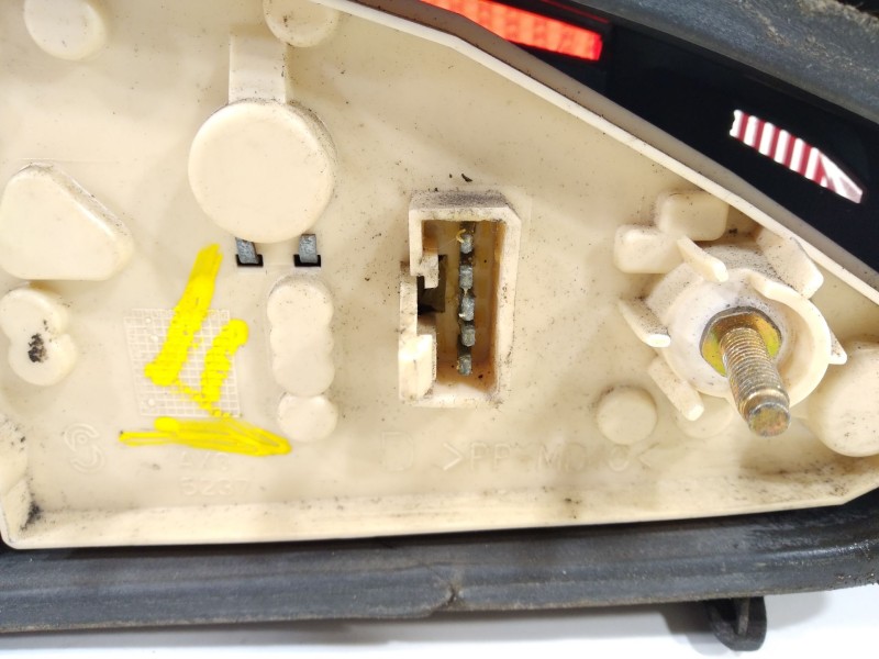 Recambio de piloto trasero derecho para peugeot 106 i (1a, 1c) 1.1 referencia OEM IAM 635184  