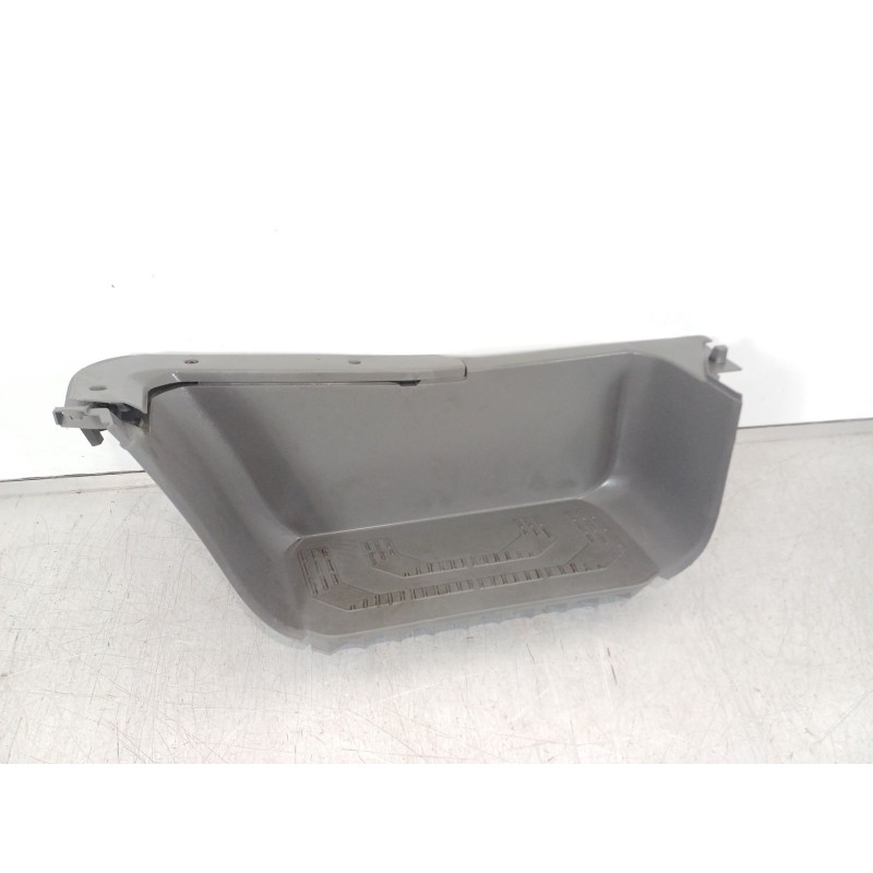 Recambio de moldura para volkswagen crafter kasten (sy) furgón 35 bl ta fwd referencia OEM IAM 7C0863735  