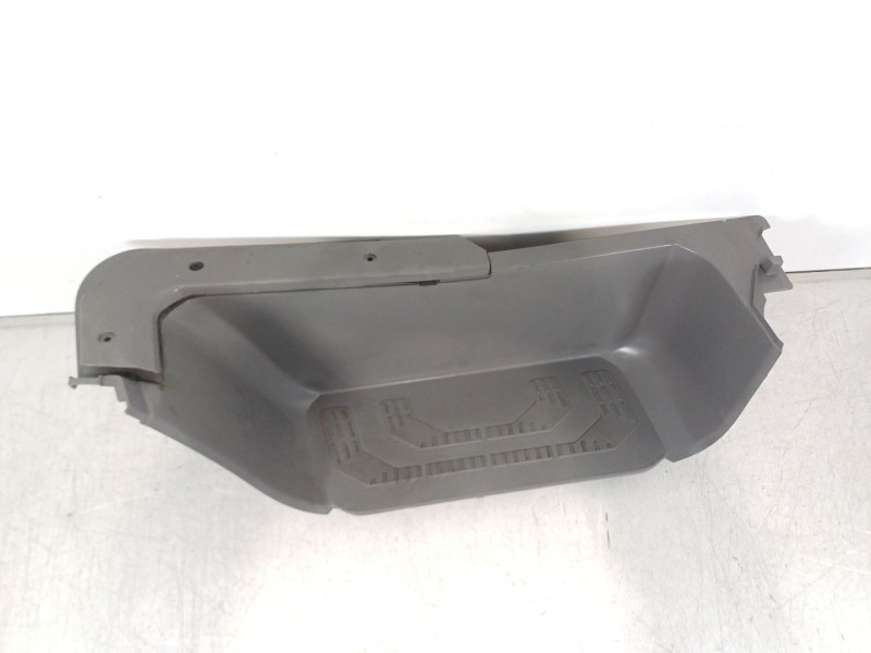 Recambio de moldura para volkswagen crafter kasten (sy) furgón 35 bl ta fwd referencia OEM IAM 7C0863735  