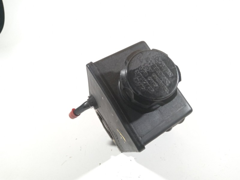 Recambio de bomba direccion para ssangyong kyron 200 xdi limited referencia OEM IAM 6654601680  