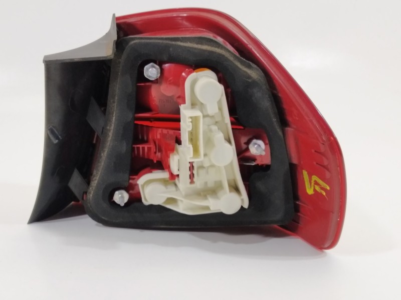 Recambio de piloto trasero izquierdo para bmw serie 3 berlina (e90) 320d referencia OEM IAM 6937457  