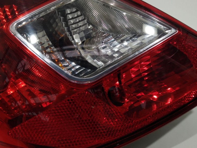 Recambio de piloto trasero izquierdo para opel corsa d ´´111 years´´ referencia OEM IAM 89316319  