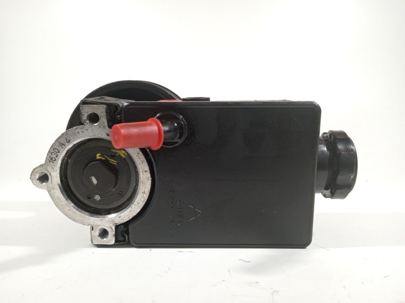 Recambio de bomba direccion para ssangyong rodius xdi referencia OEM IAM 6654602880  