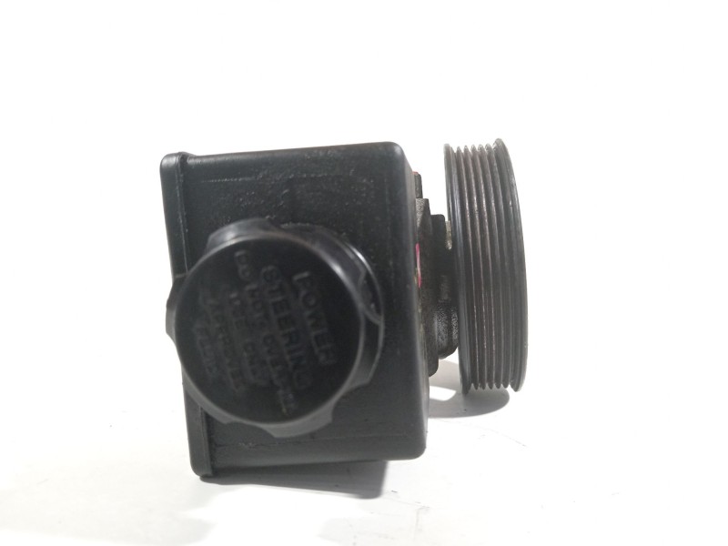 Recambio de bomba direccion para ssangyong rodius xdi referencia OEM IAM 6654602880  