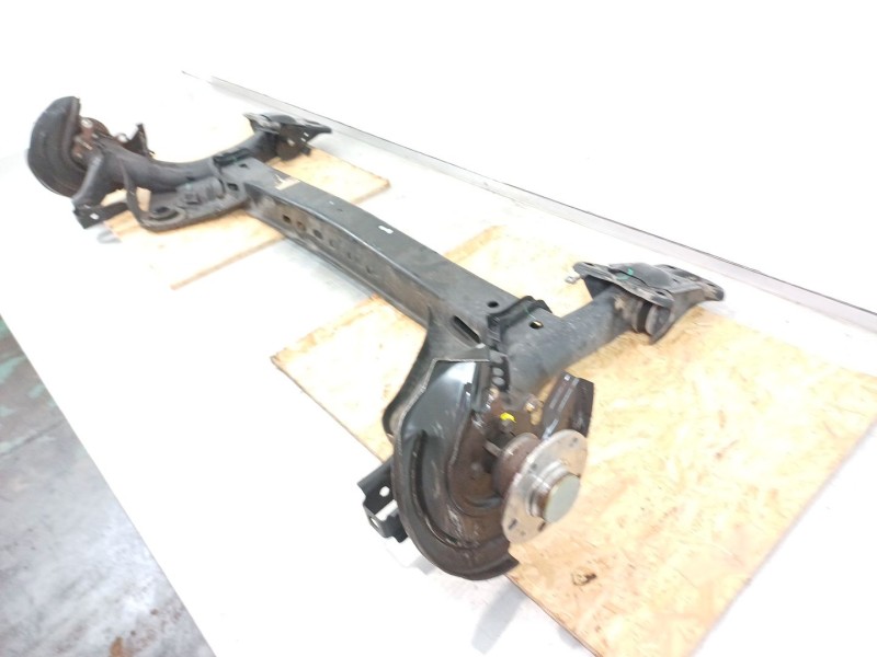 Recambio de puente trasero para volkswagen t-roc advance referencia OEM IAM 5Q0501049BJ  