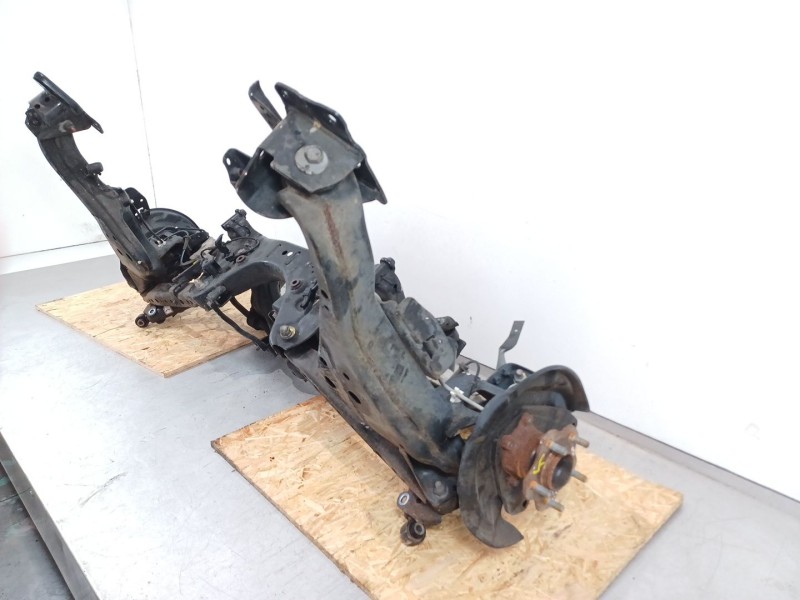 Recambio de puente trasero para nissan x-trail (t32) connect referencia OEM IAM   