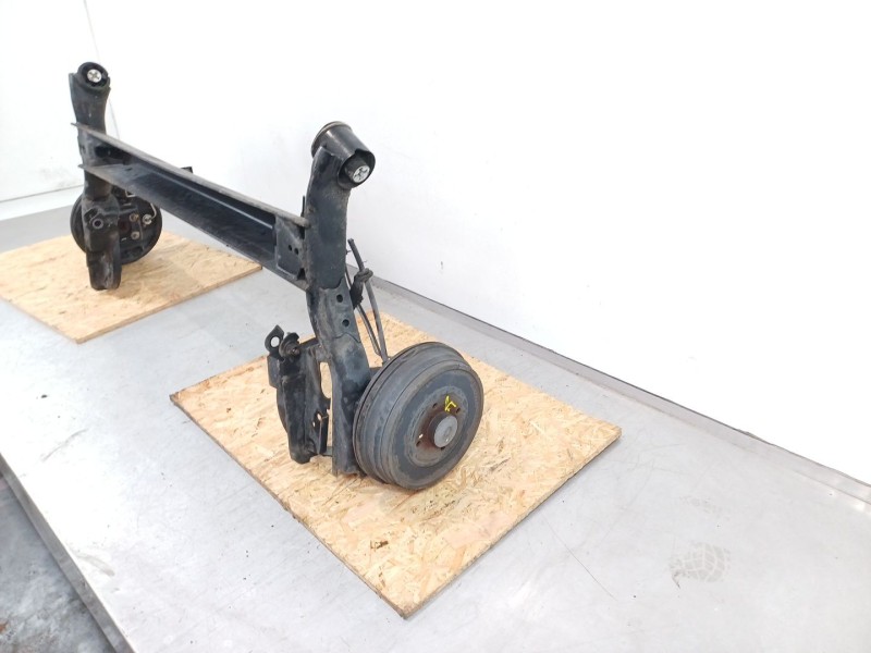 Recambio de puente trasero para dacia dokker ambiance referencia OEM IAM 555110548r  