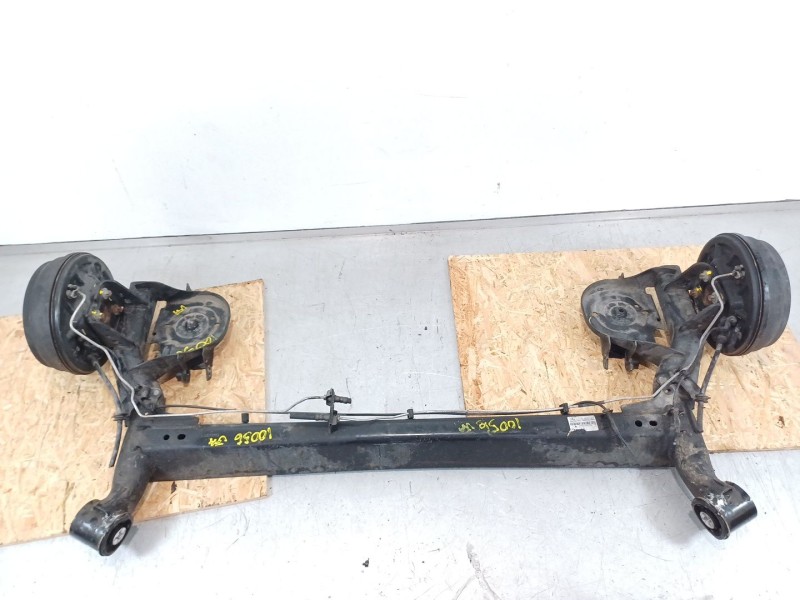 Recambio de puente trasero para dacia dokker ambiance referencia OEM IAM 555110548r  