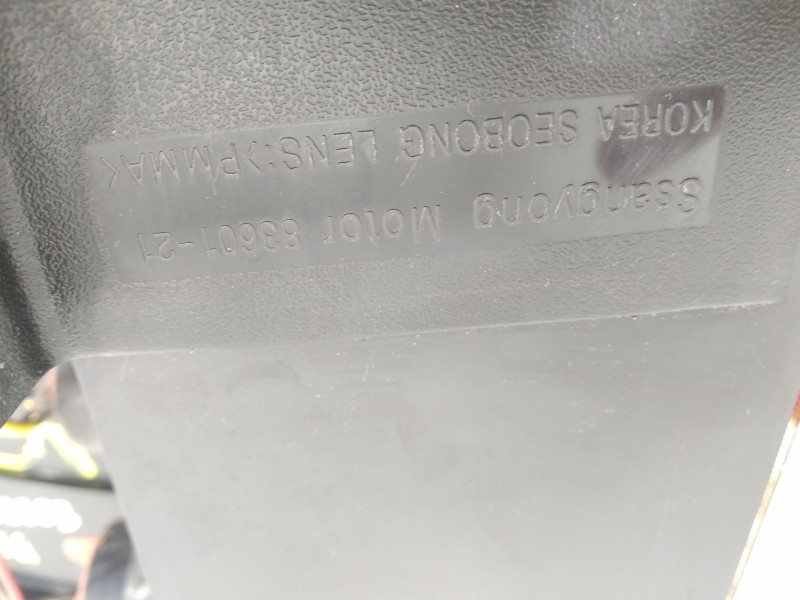 Recambio de piloto trasero izquierdo para ssangyong rodius xdi referencia OEM IAM 8360121304  