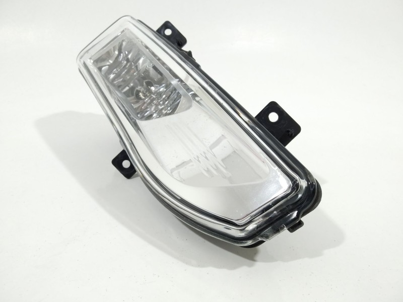 Recambio de faro antiniebla derecho para nissan qashqai ii suv (j11, j11_) 1.5 dci referencia OEM IAM 261508995A  90078635