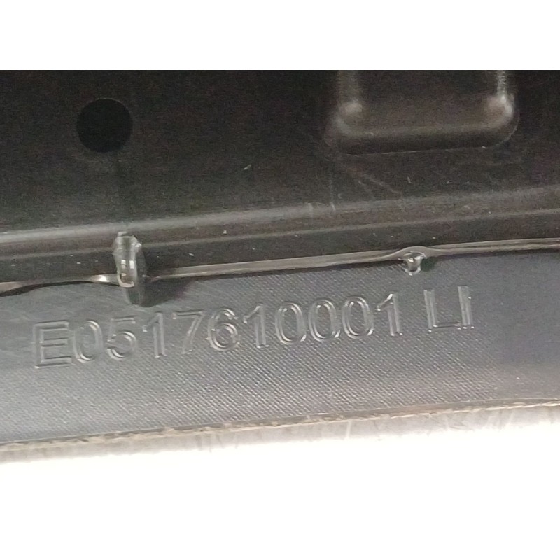 Recambio de apoyabrazos central para mercedes-benz clase cla (w117) cla 200 cdi (117.301) referencia OEM IAM E0517610001  
