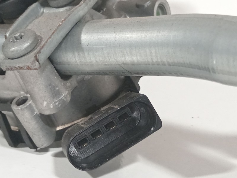 Recambio de motor limpia delantero para peugeot 208 2020 referencia OEM IAM 9824784980  