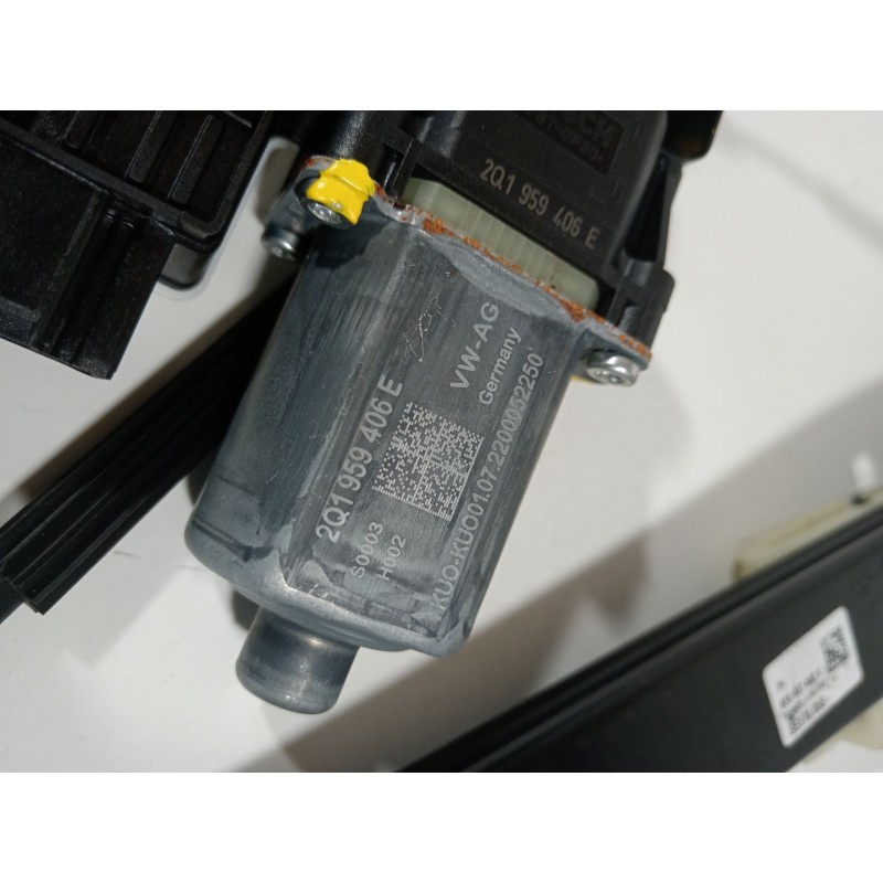 Recambio de elevalunas delantero derecho para seat ibiza (kj1) referencia OEM IAM 6F0837462C  2Q1959406E