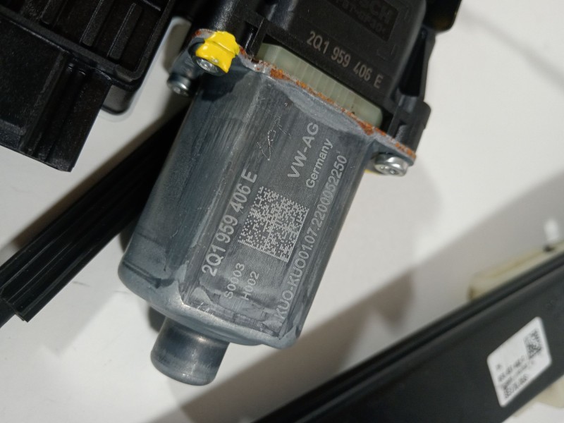 Recambio de elevalunas delantero derecho para seat ibiza (kj1) referencia OEM IAM 6F0837462C  2Q1959406E