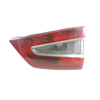 PILOTO TRASERO DERECHO EN PORTON 6M2113A602BB 