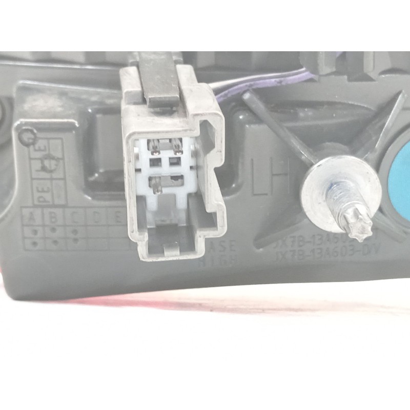 Recambio de piloto trasero izquierdo en porton para ford focus st-line referencia OEM IAM JX7B13A603DA  2194745