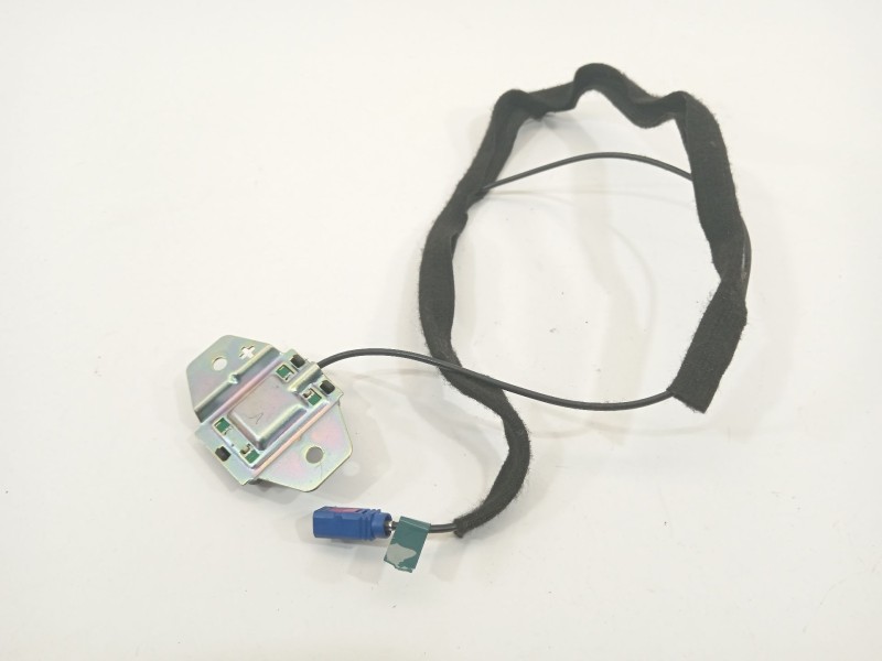 Recambio de antena para fiat ducato combi 30 (290) 130 (l1h1) referencia OEM IAM 1380701080  