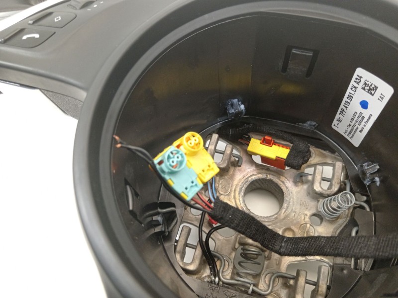 Recambio de volante para porsche panamera diesel referencia OEM IAM 7PP419091CK  