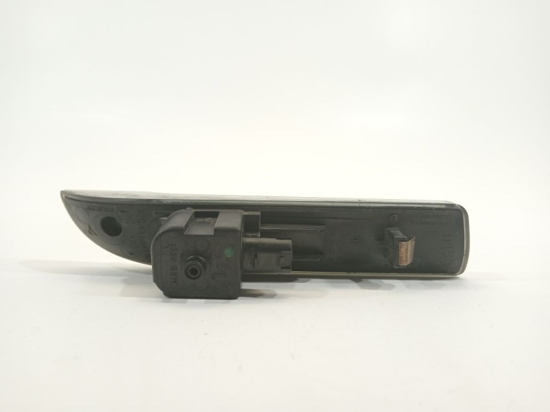 Recambio de piloto lateral izquierdo para porsche panamera diesel referencia OEM IAM 97063104301  