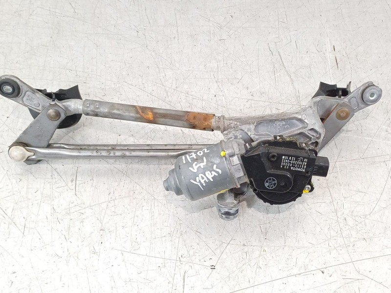 Recambio de motor limpia delantero para toyota yaris connect referencia OEM IAM 851100D080  