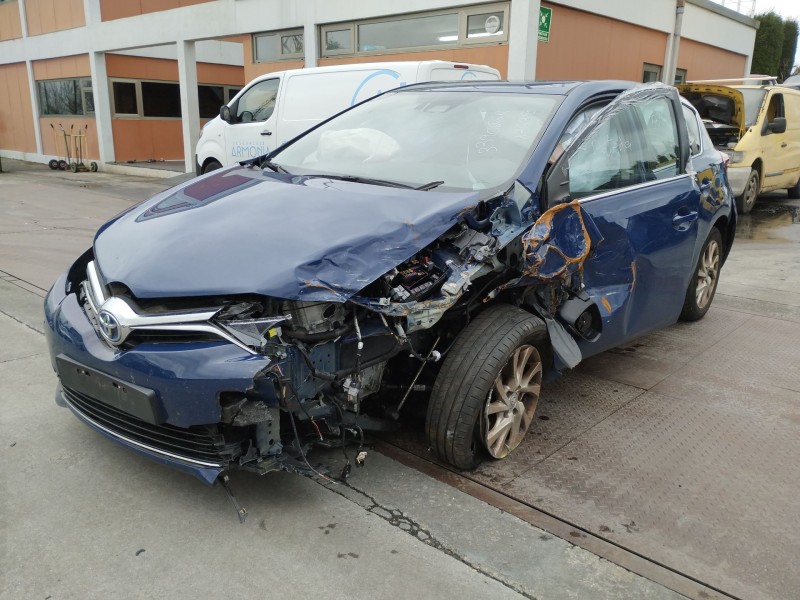 toyota auris (_e18_) del año 2018