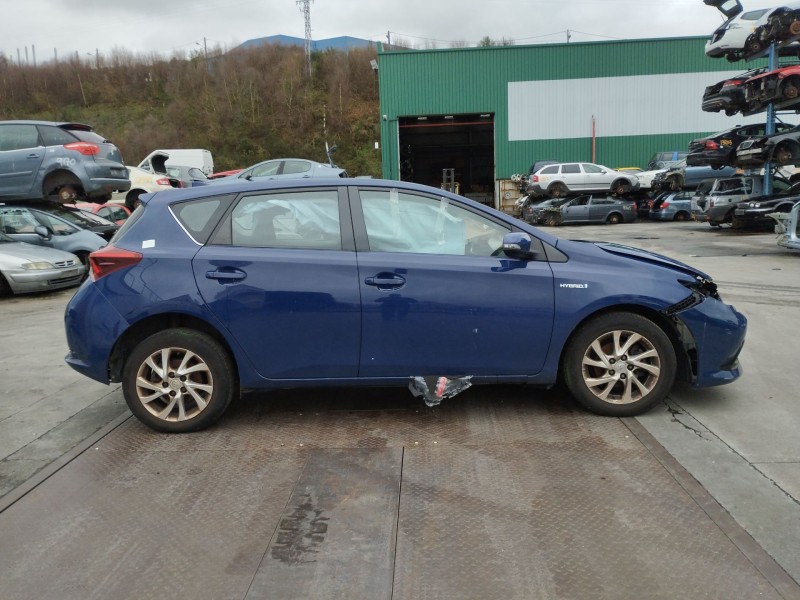 toyota auris (_e18_) del año 2018