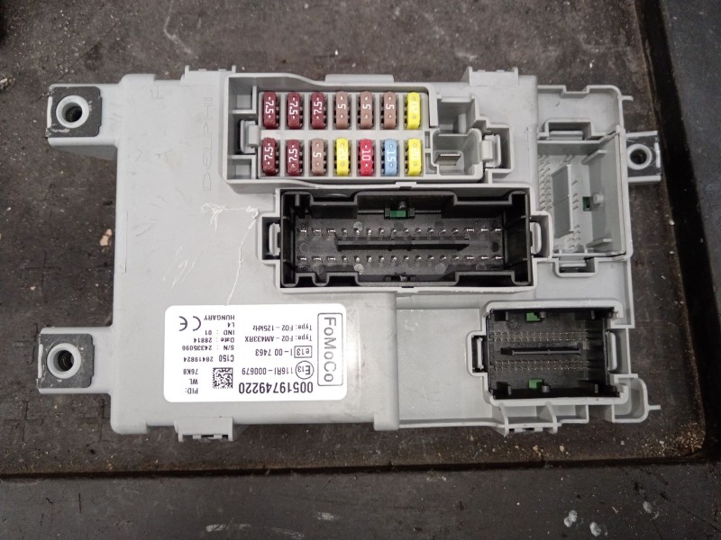 Recambio de caja reles / fusibles para ford ka (ru8) 1.2 referencia OEM IAM 00519749220  