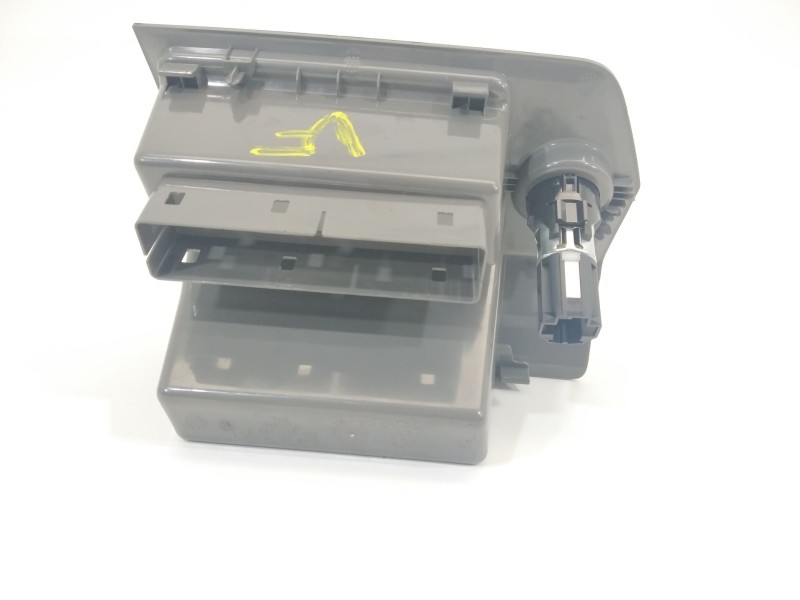 Recambio de moldura para volkswagen crafter kasten (sy) furgón 35 bl ta fwd referencia OEM IAM 7C1857383B  