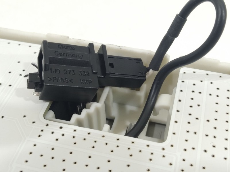 Recambio de luz interior para volkswagen crafter kasten (sy) furgón 35 bl ta fwd referencia OEM IAM 7C0947099E  