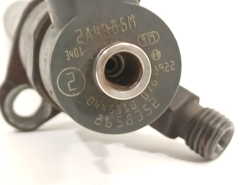 Recambio de inyector para volvo s60 berlina 2.4 d referencia OEM IAM 8658352  0445110078