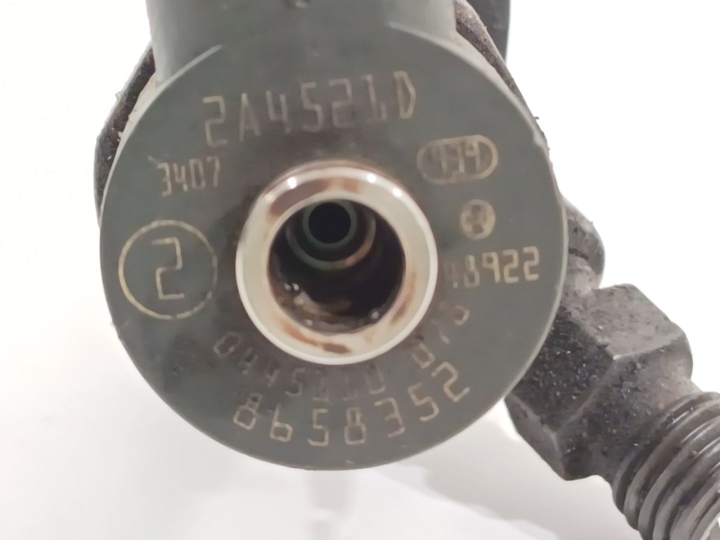 Recambio de inyector para volvo s60 berlina 2.4 d referencia OEM IAM 8658352  0445110078